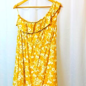 OLD NAVY ONE SHOULDER MUSTARD DRESS WITH DAISIES.